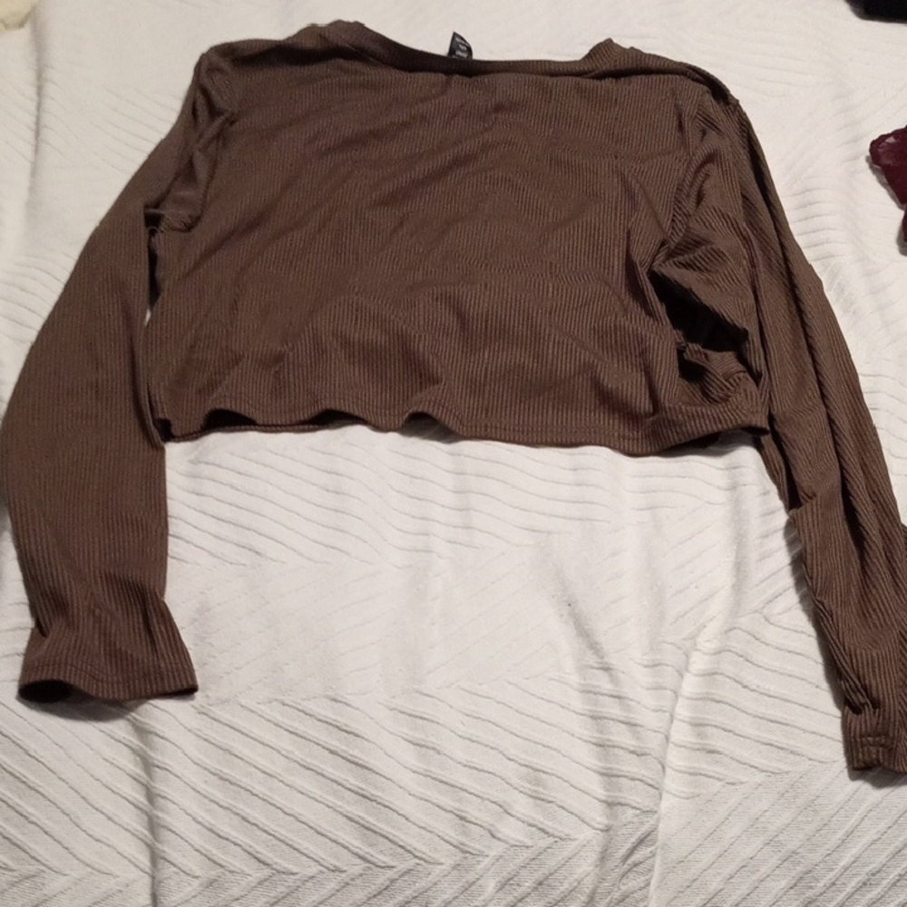SHEIN Chocolate Ribbed Long Sleeve Crop Top - Picture 4 of 4